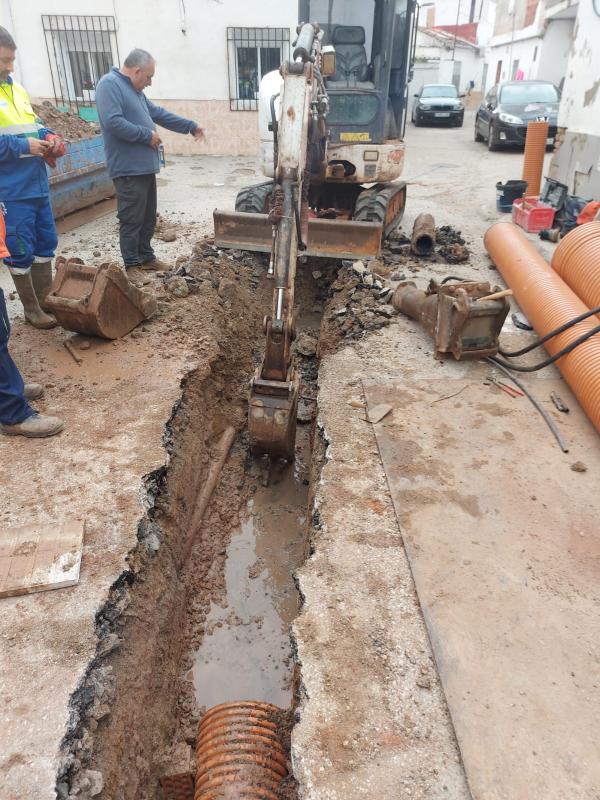 Los vecinos de la calle Vistalegre tendrán sus tuberías  de agua renovadas dentro de dos semanas